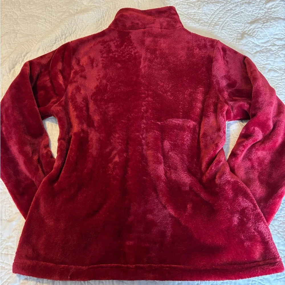 Red fuzzy turtle neck sweater - Picture 3 of 3